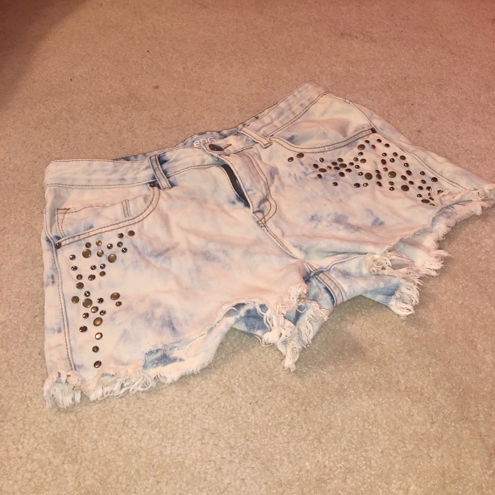 ~STUDDED/BLEACHED JEAN SHORTS~